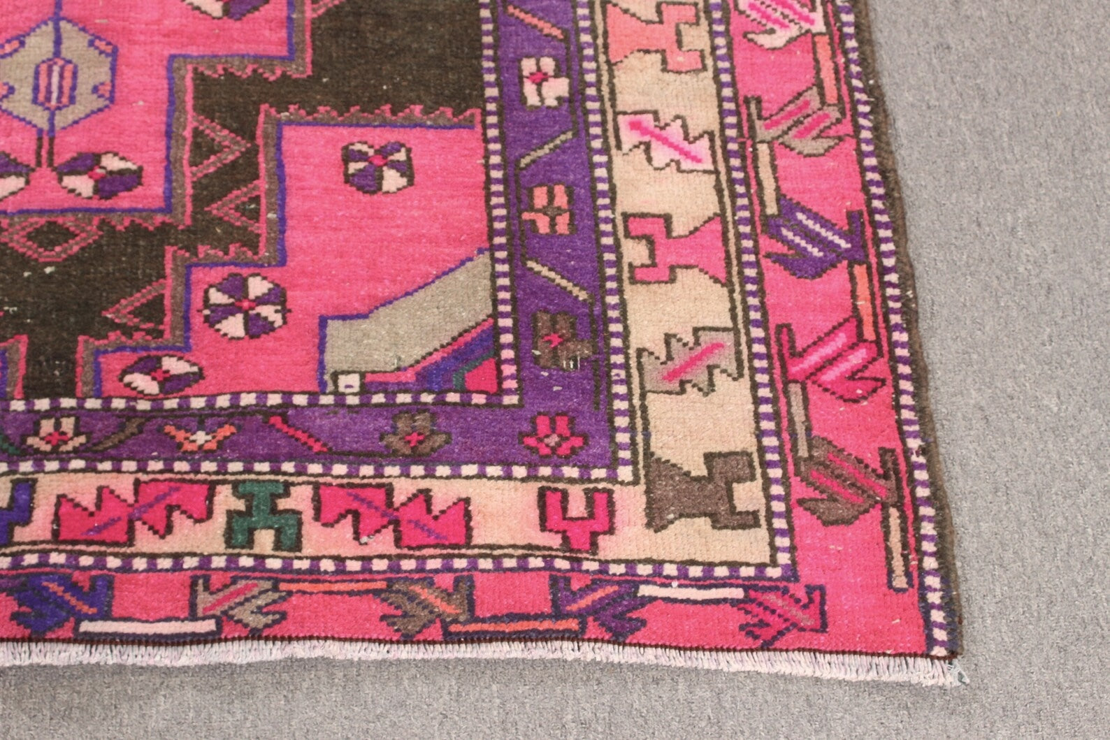 Vintage Persian Accent Area Rug 4 x 9.6 ft