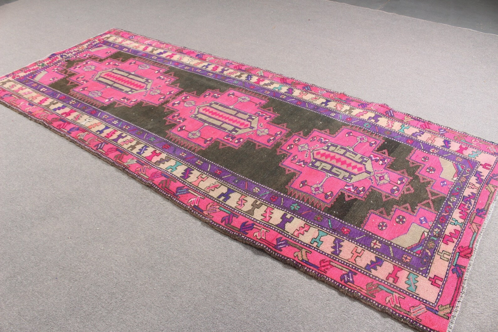 Vintage Persian Accent Area Rug 4 x 9.6 ft