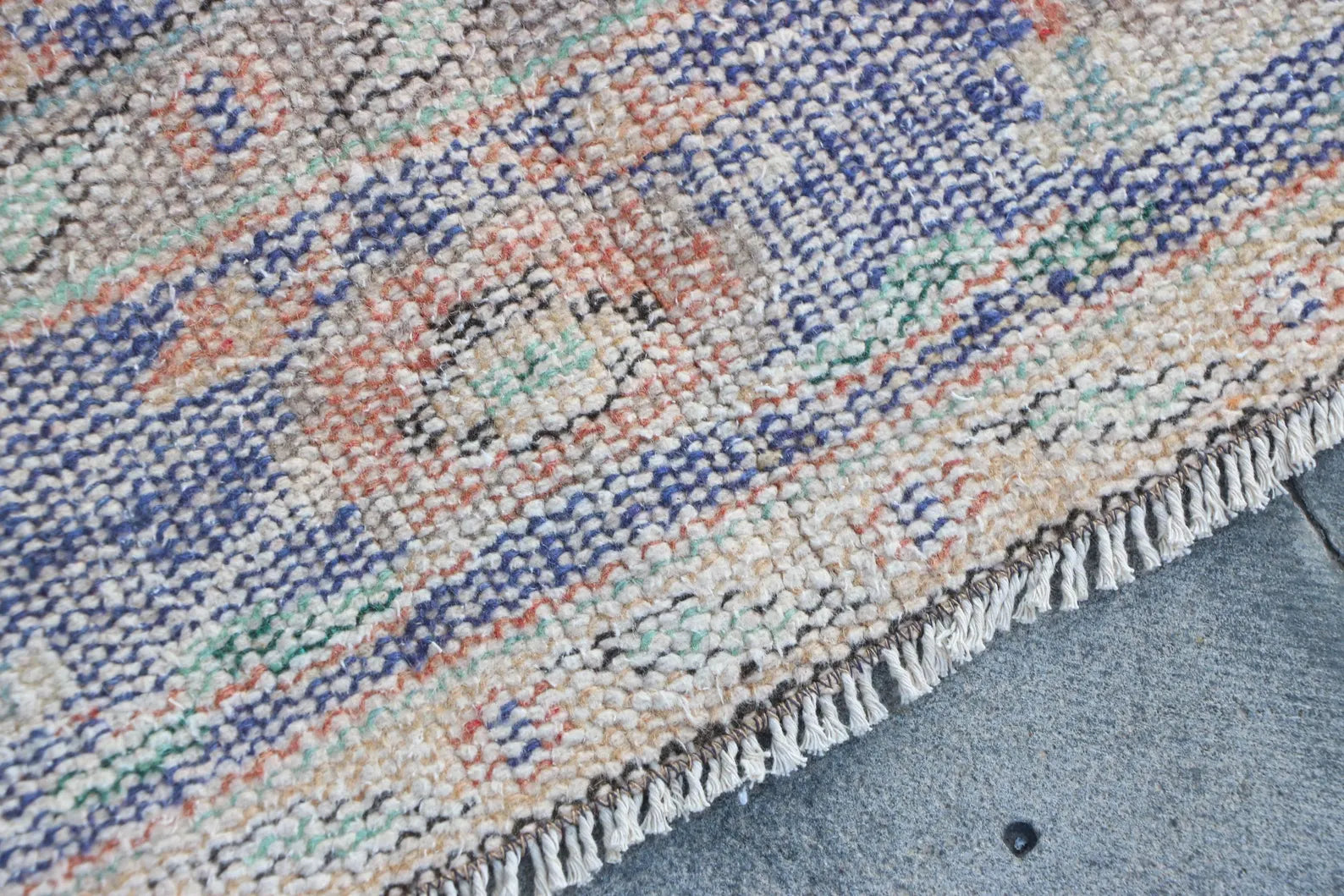XL Vintage Turkish Accent Area rug 5.6 x 9.2 ft
