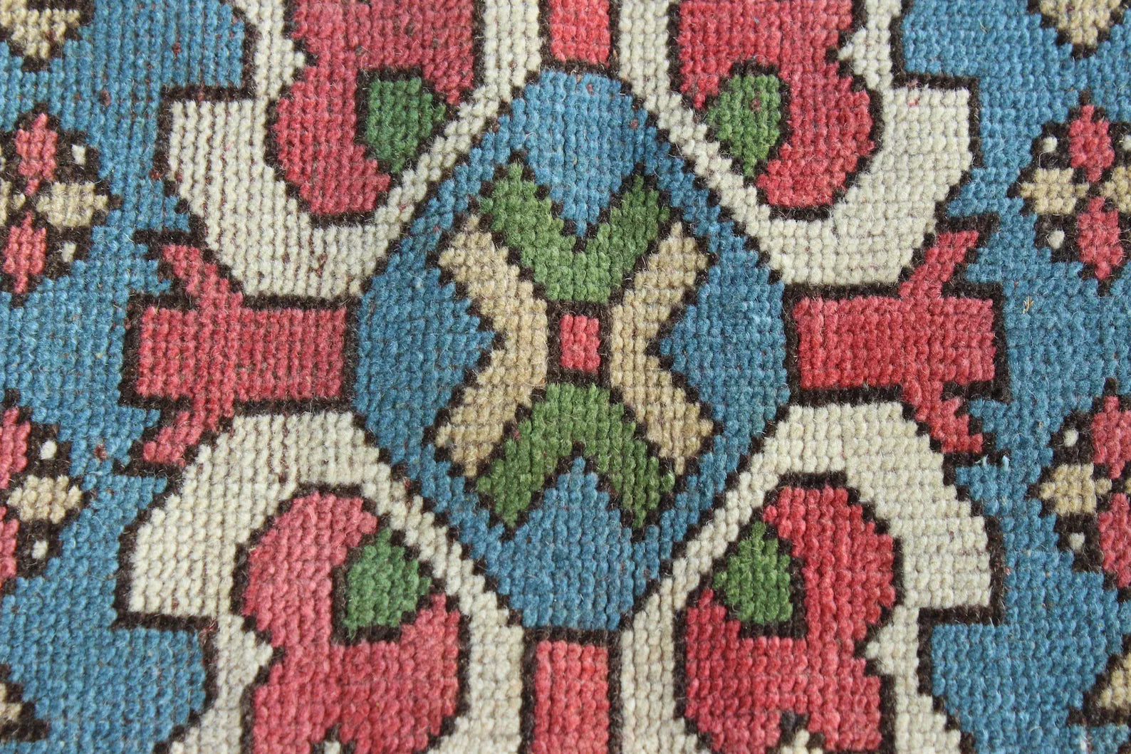 Vintage Turkish Accent Area rug 3.5 x 6 ft