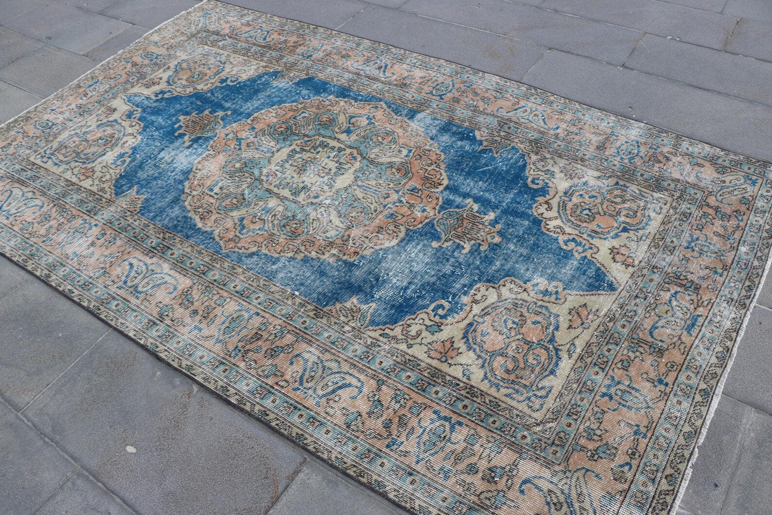 XL Vintage Turkish Accent Area Rug 4.9 x 8.4 ft
