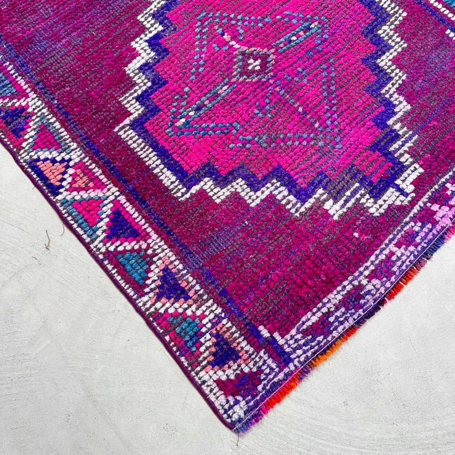 Vintage Turkish Runner Rug 2.9 x 10.4 ft