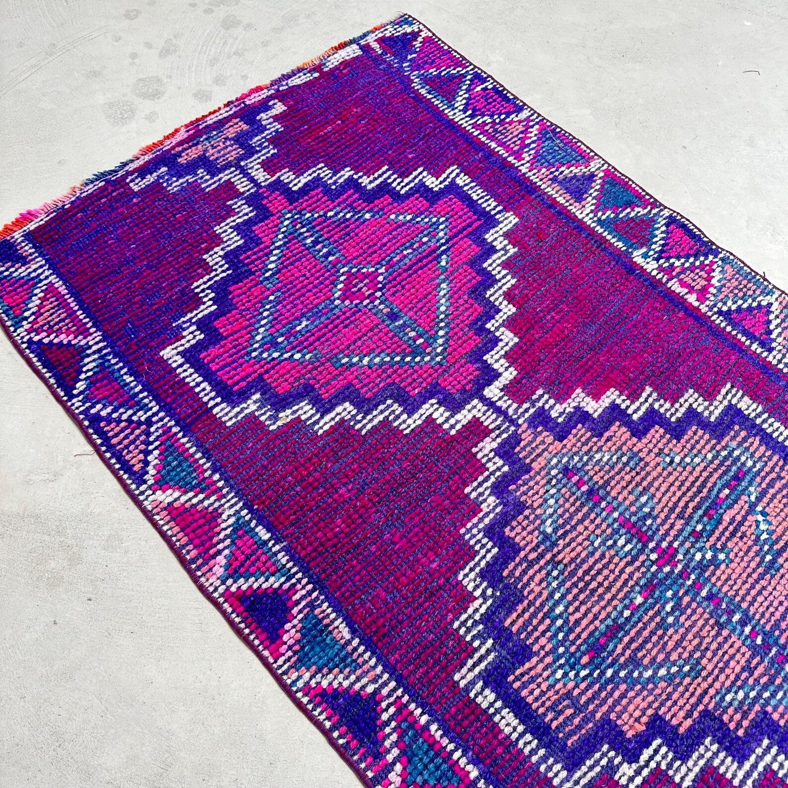 Vintage Turkish Runner Rug 2.9 x 10.4 ft