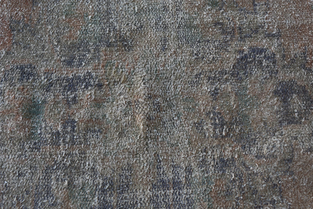 XL Vintage Turkish Accent Area Rug 5.3 x 8.8 ft