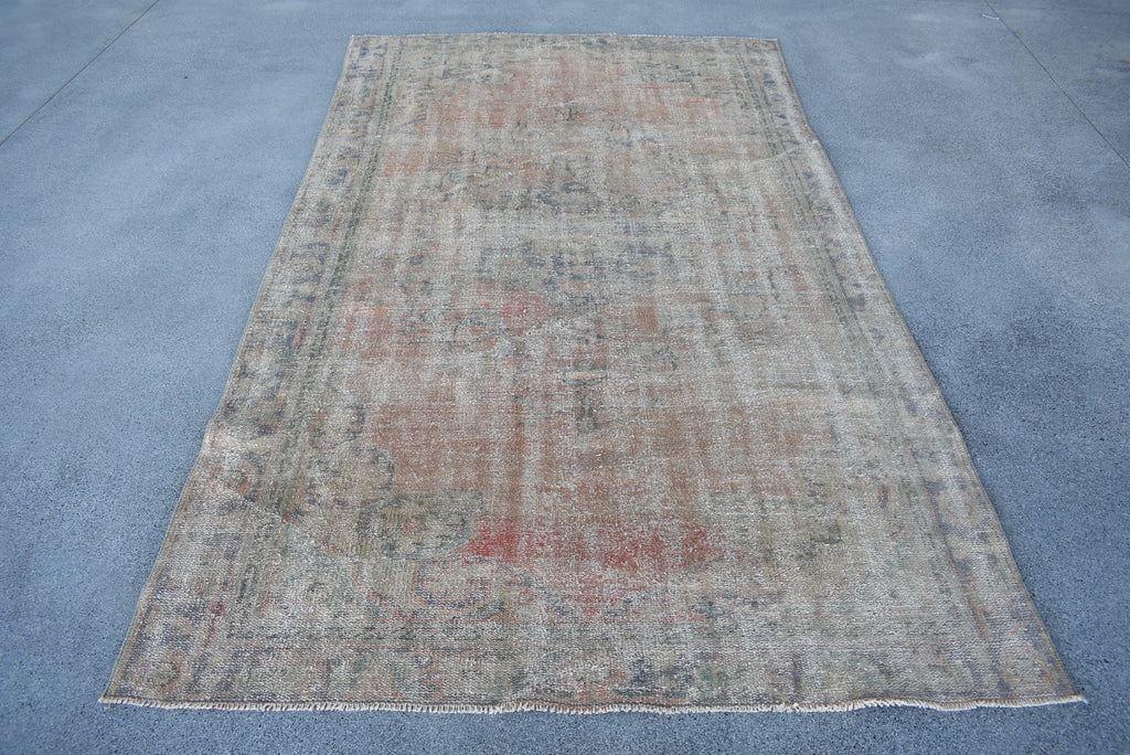 XL Vintage Turkish Accent Area Rug 5.3 x 8.8 ft