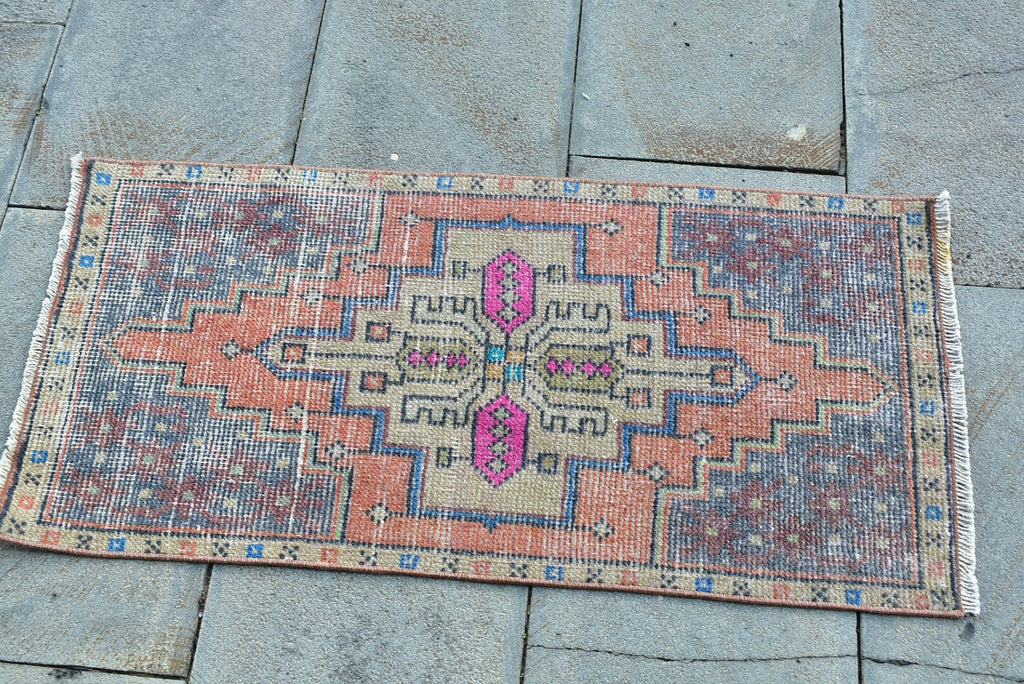 Vintage Turkish Mini Rug 1.5 x 3 ft