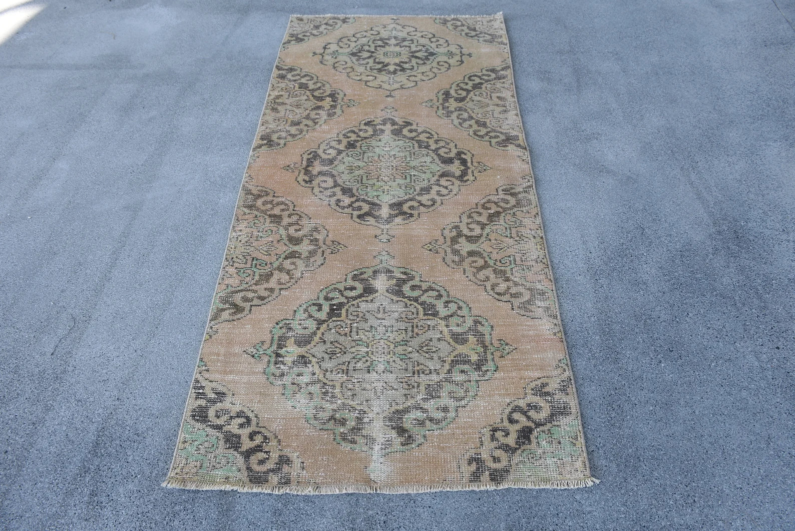 Vintage Turkish Accent Area rug 2.9 x 6.6 ft