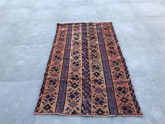 Vintage Turkish Accent Area rug 2.7 x 4.8 ft