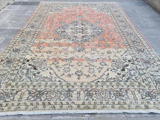 XL Vintage Turkish Accent Area Rug 6.5 x 9.6 ft