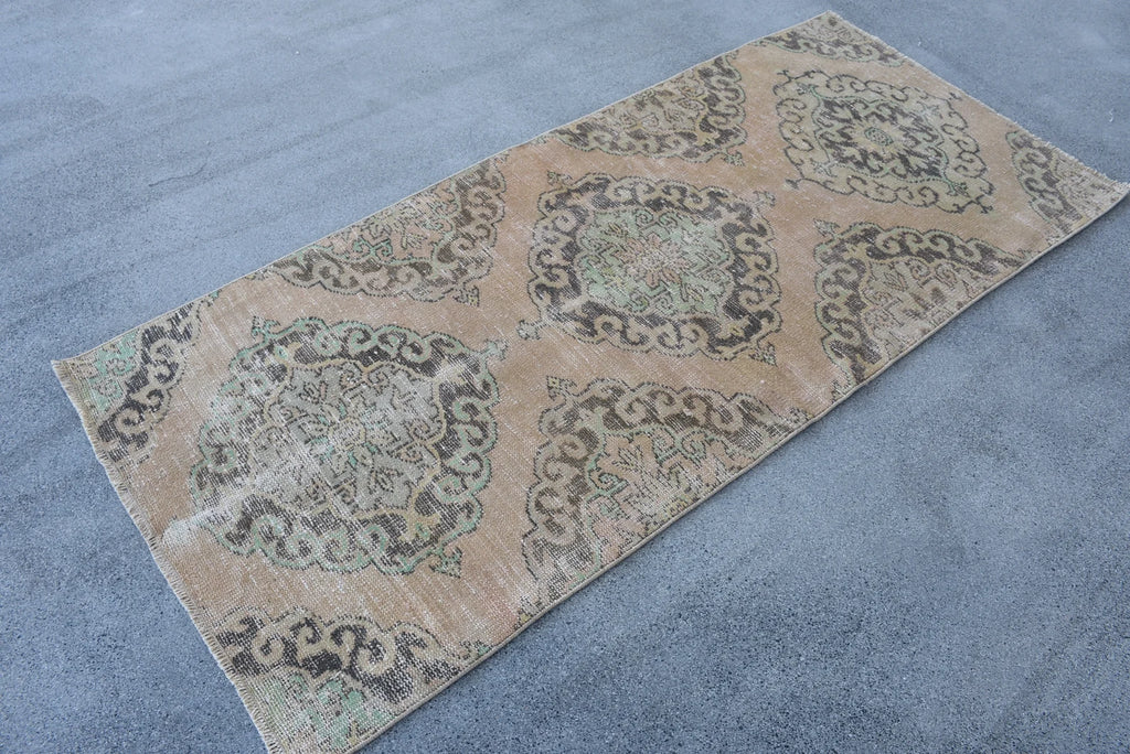Vintage Turkish Accent Area rug 2.9 x 6.6 ft