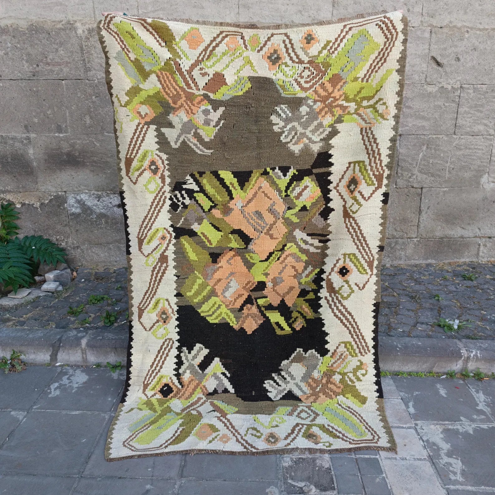 Vintage Turkish Accent Area rug 4.5 x 7.4 ft