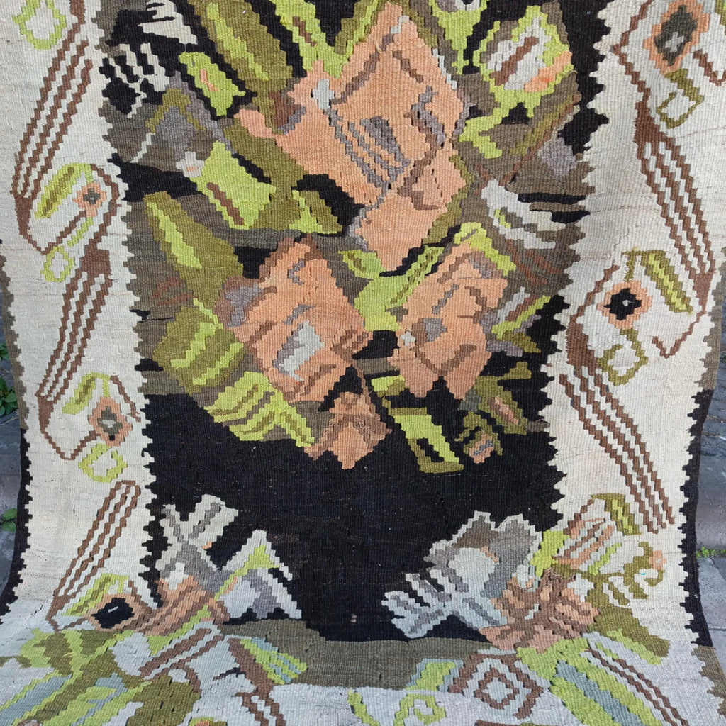 Vintage Turkish Accent Area rug 4.5 x 7.4 ft