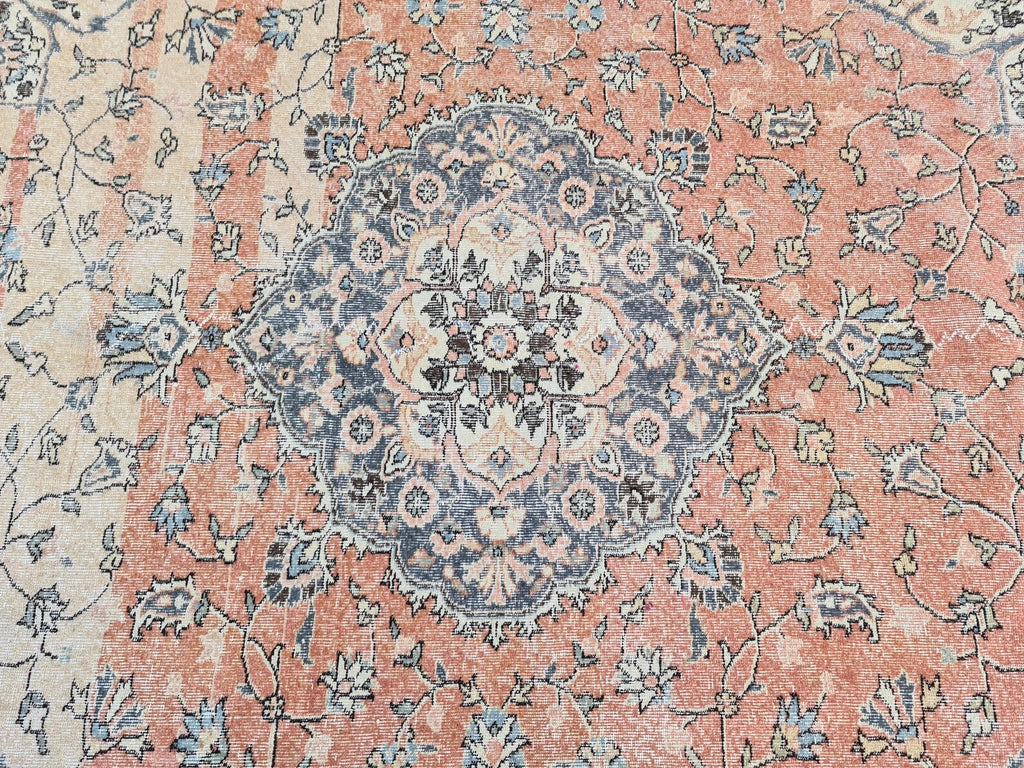 XL Vintage Turkish Accent Area Rug 6.5 x 9.6 ft