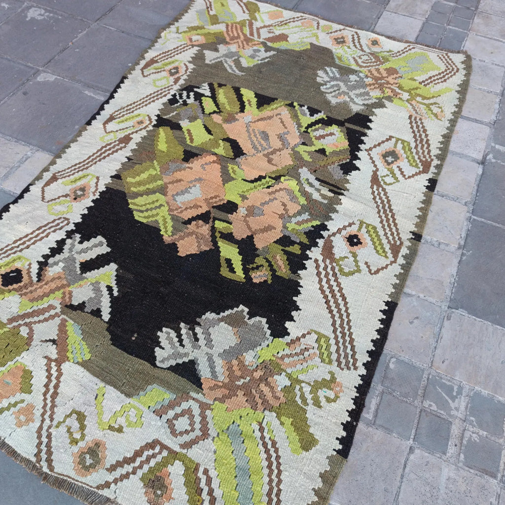 Vintage Turkish Accent Area rug 4.5 x 7.4 ft