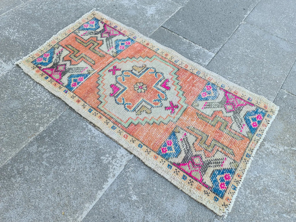 Vintage Turkish Mini Rug 1.6 x 3 ft
