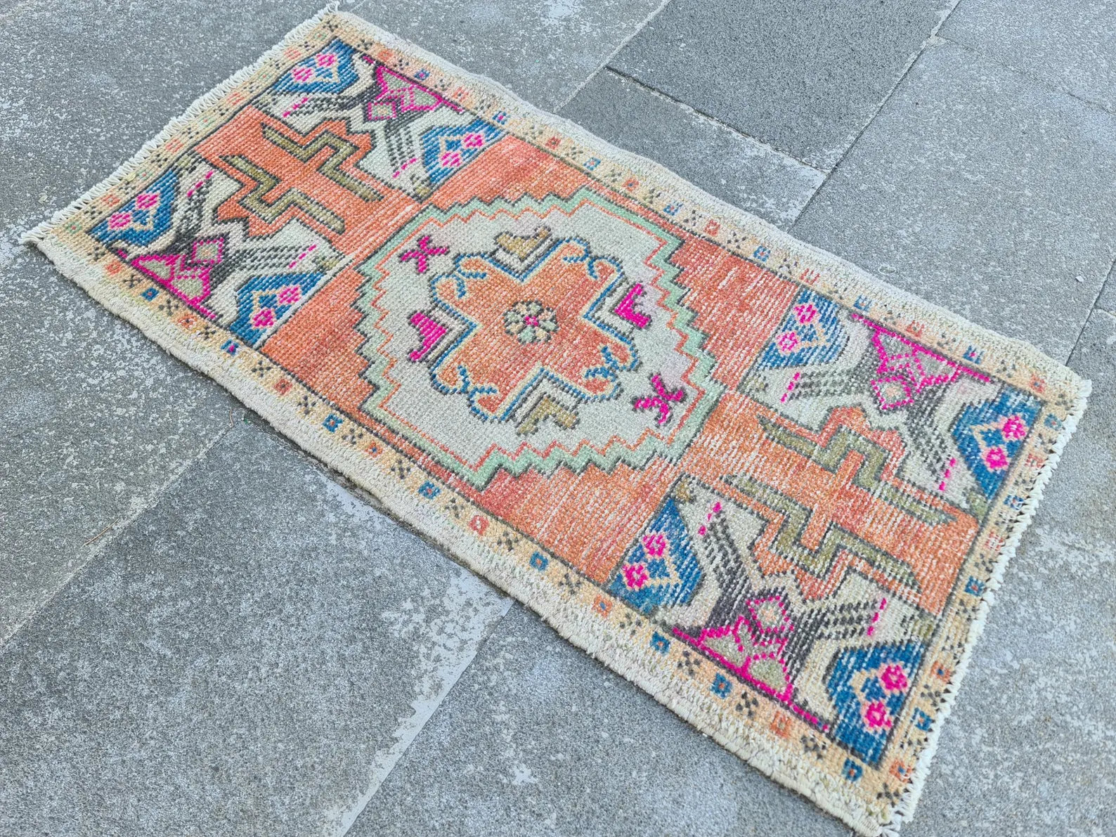 Vintage Turkish Mini Rug 1.6 x 3 ft