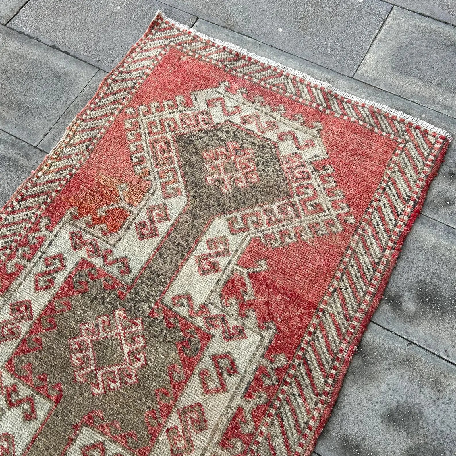 Vintage Turkish Accent Area Rug 3.1 x 6.1 ft