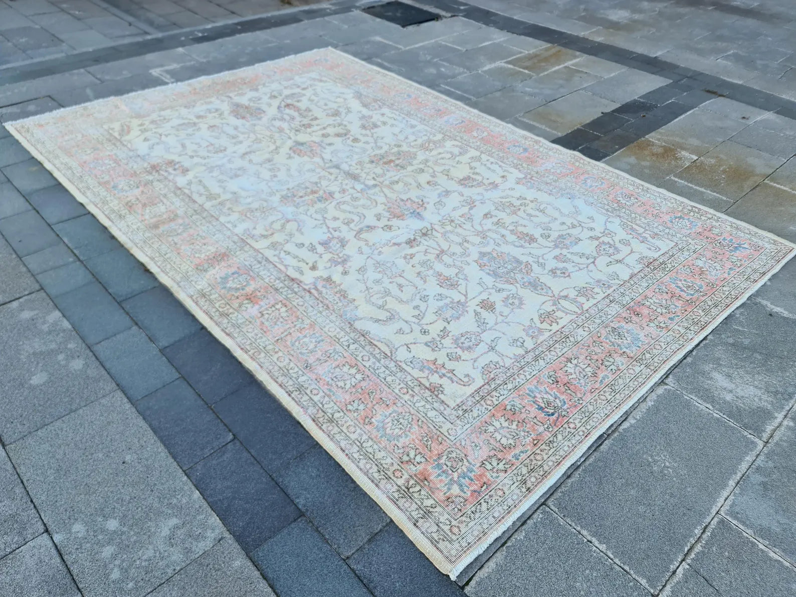 XL Vintage Turkish Accent Area Rug 6.5 x 10 ft