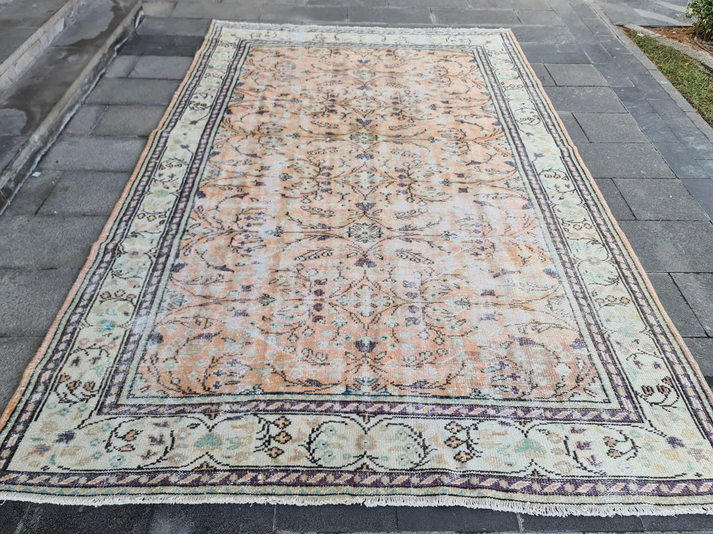 XL Vintage Turkish Accent Area rug 6.7 x 10.3 ft