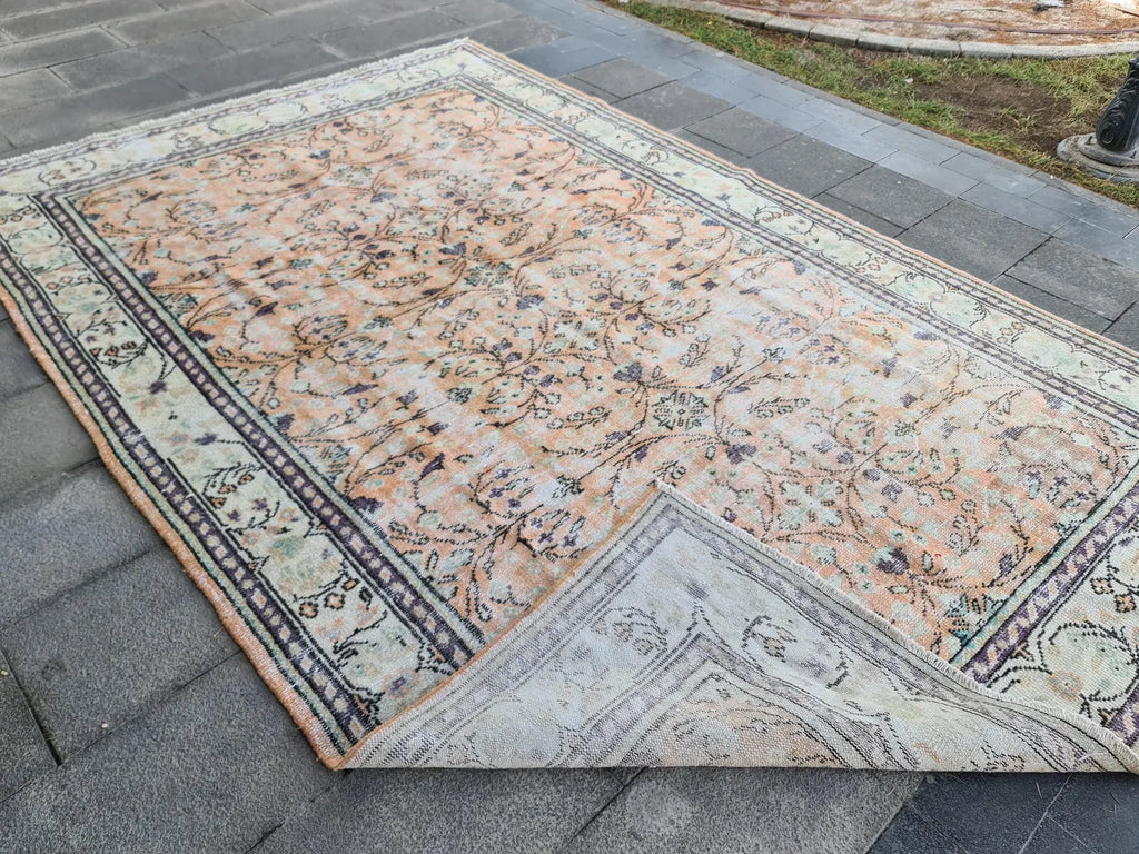 XL Vintage Turkish Accent Area rug 6.7 x 10.3 ft