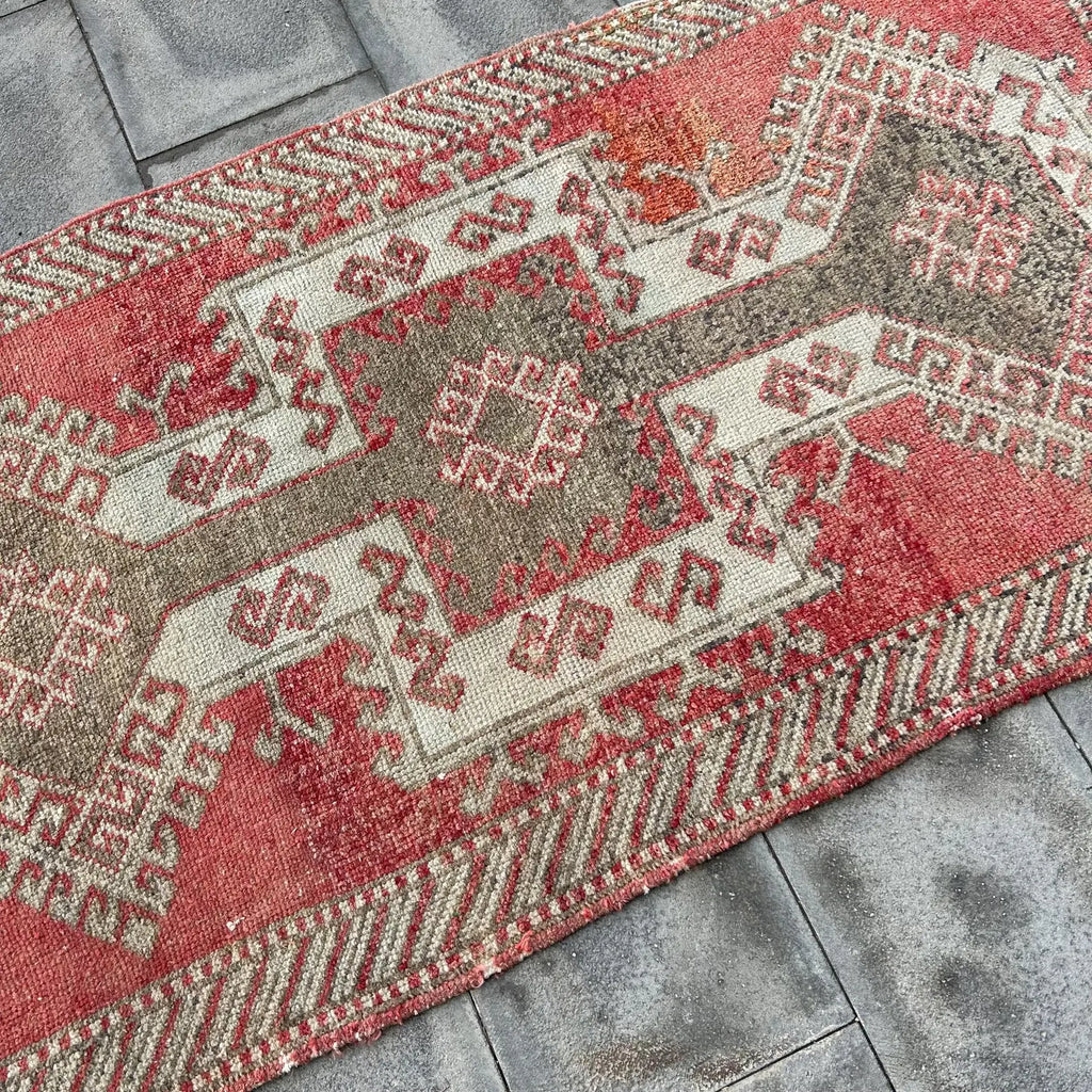 Vintage Turkish Accent Area Rug 3.1 x 6.1 ft