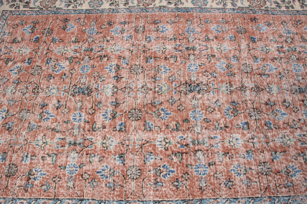 Vintage Turkish Accent Area rug 4.9 x 7.7 ft
