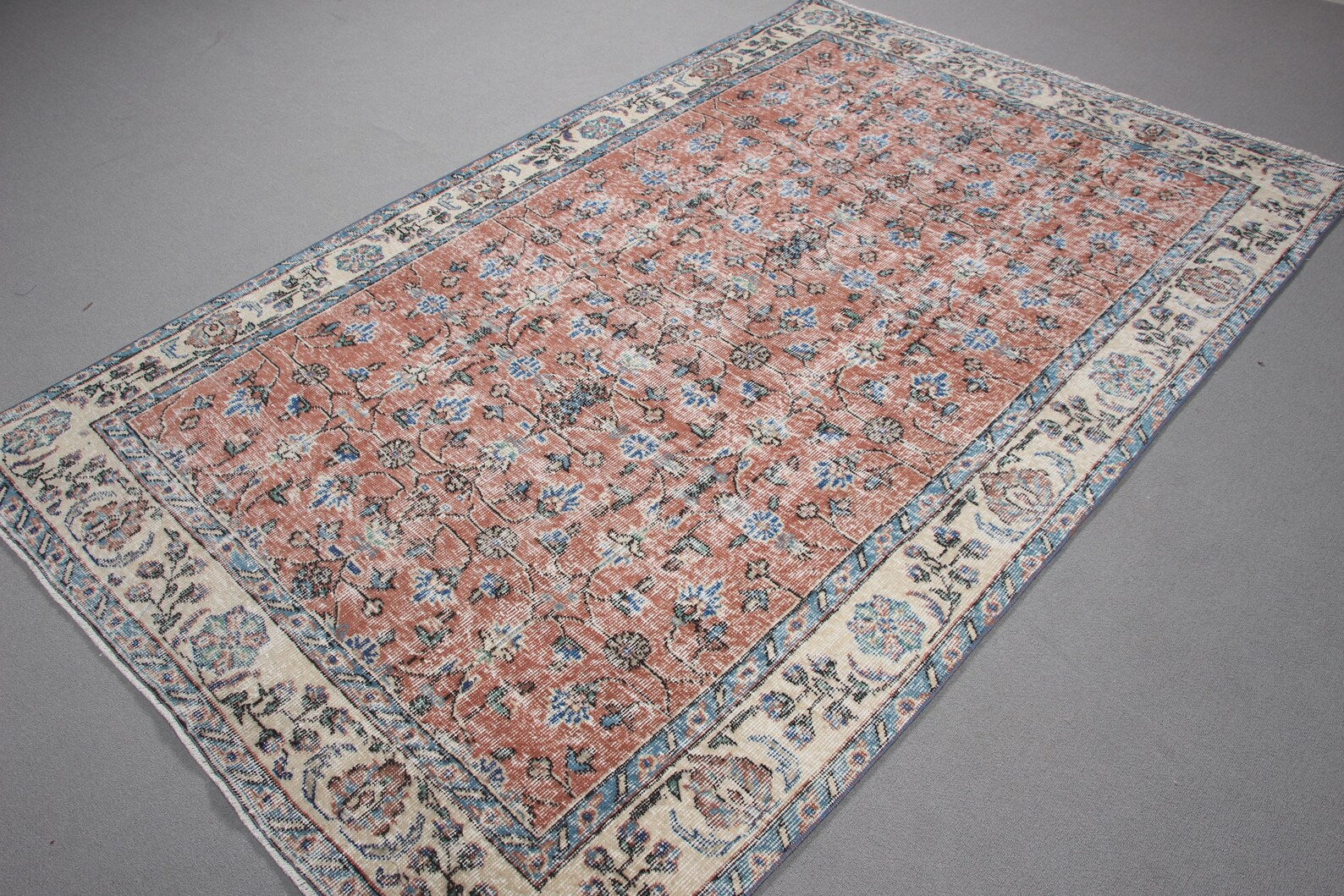 Vintage Turkish Accent Area rug 4.9 x 7.7 ft