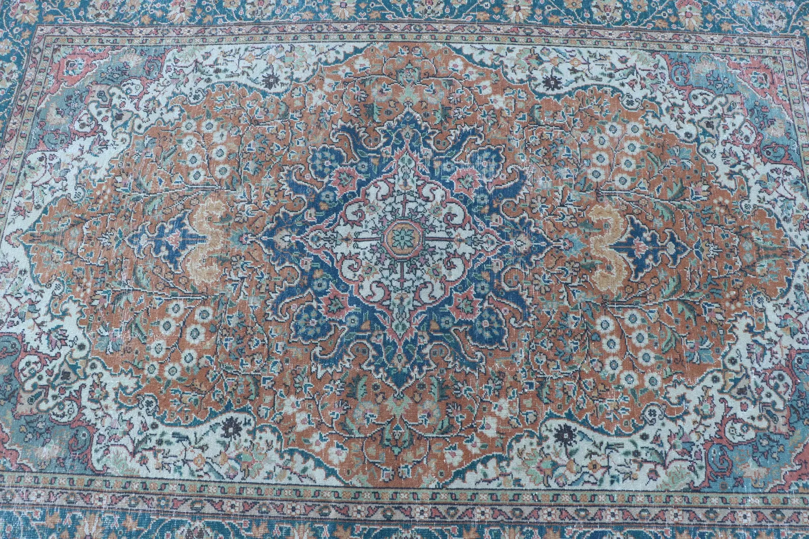 Vintage Turkish Accent Area rug 4.2 x 6.4 ft