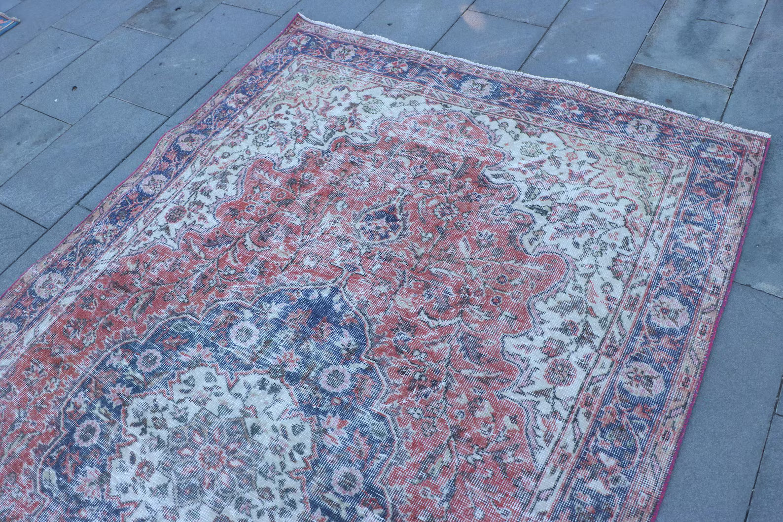 XL Vintage Turkish Accent Area Rug 5.2 x 9 ft