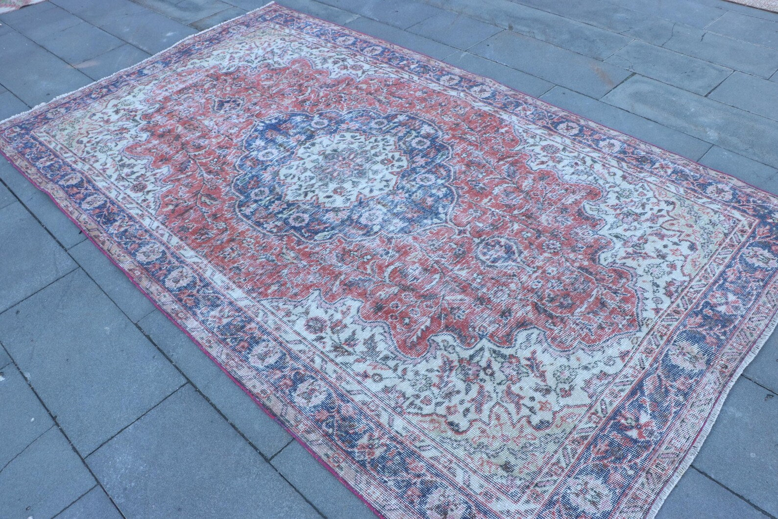 XL Vintage Turkish Accent Area Rug 5.2 x 9 ft