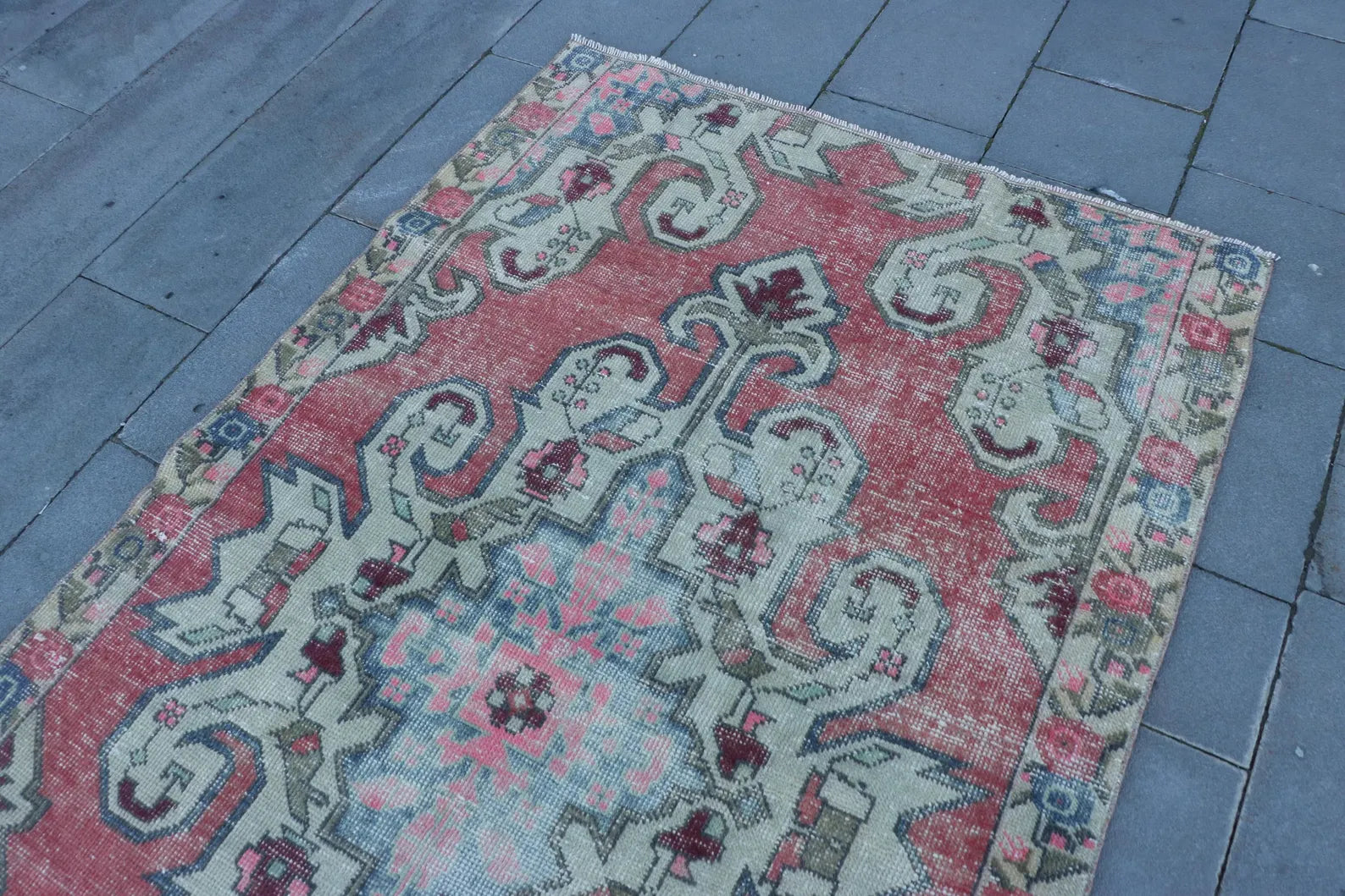 Vintage Turkish Accent Area rug 4.2 x 6.9 ft