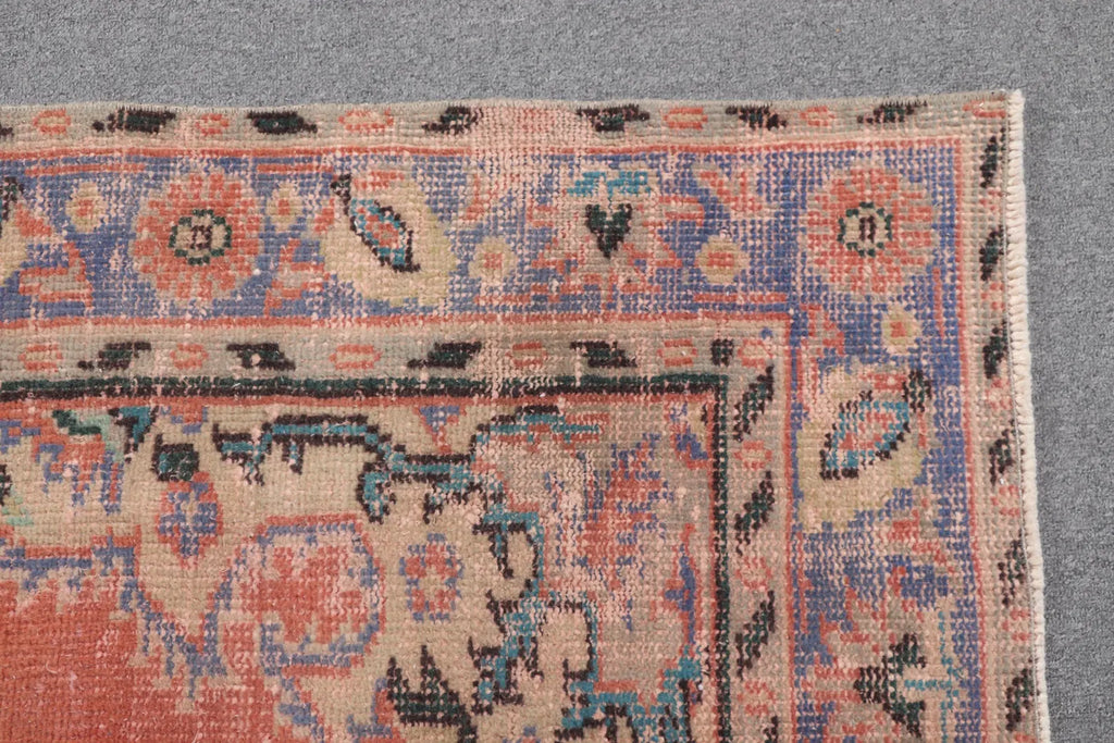 XL Vintage Turkish Accent Area Rug 5.2 x 8.8 ft