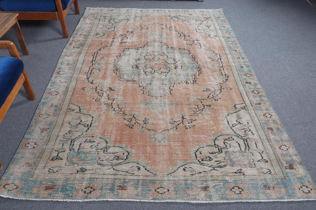 XL Vintage Turkish Accent Area Rug 6 x 8.9 ft