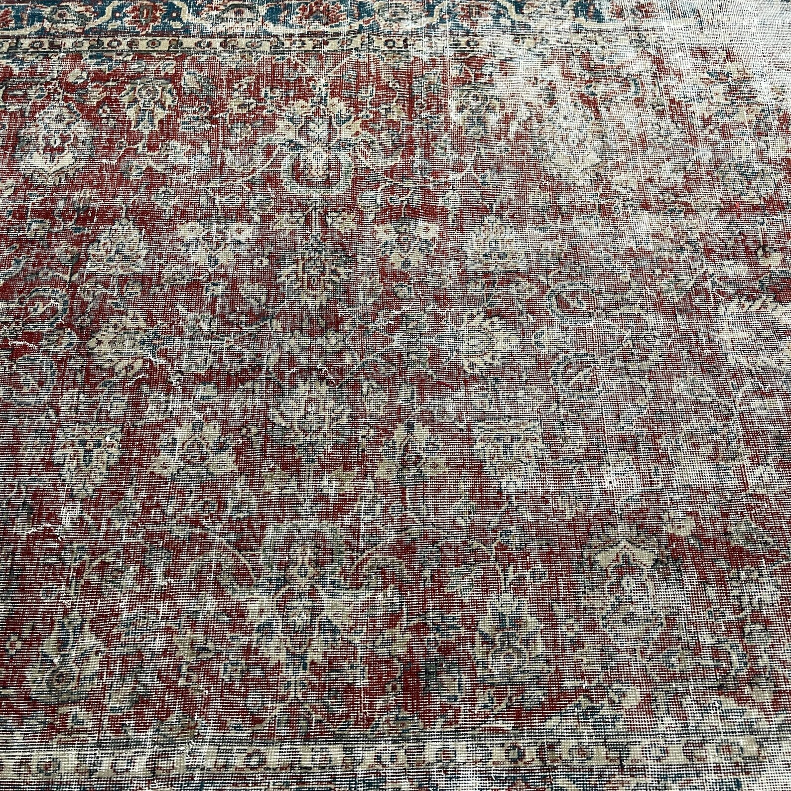 XL Vintage Turkish Accent Area rug 5.3 x 8.3 ft