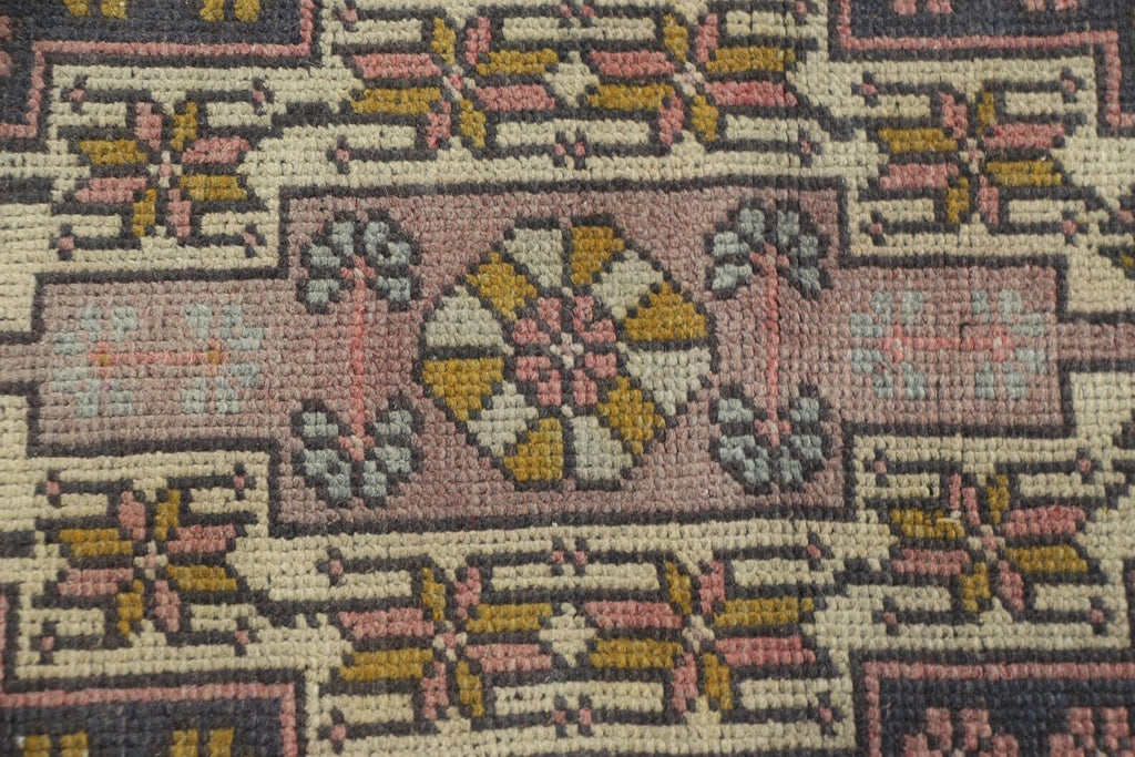XL Vintage Turkish Accent Area Rug 4.2 x 8.1 ft