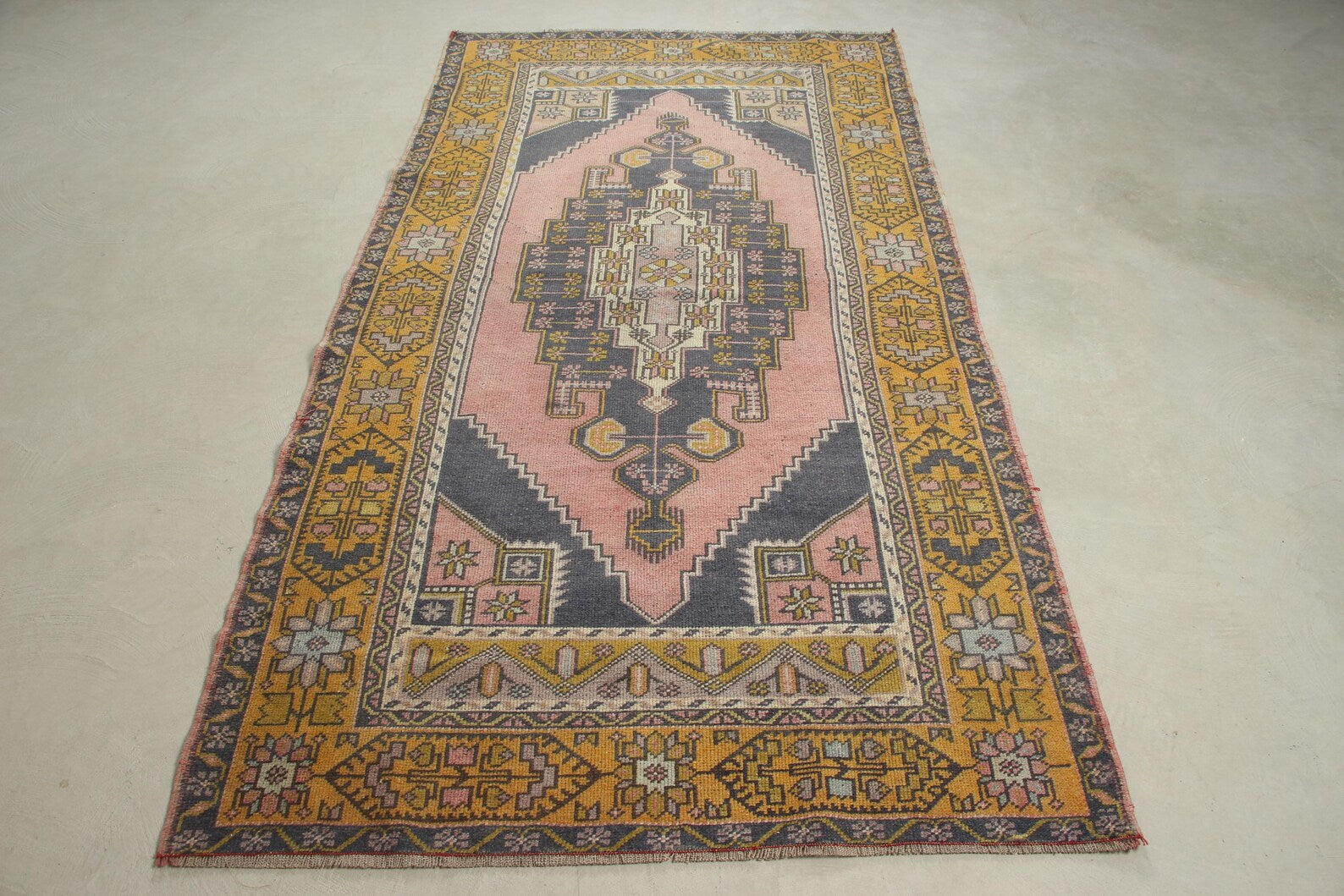 XL Vintage Turkish Accent Area Rug 4.2 x 8.1 ft