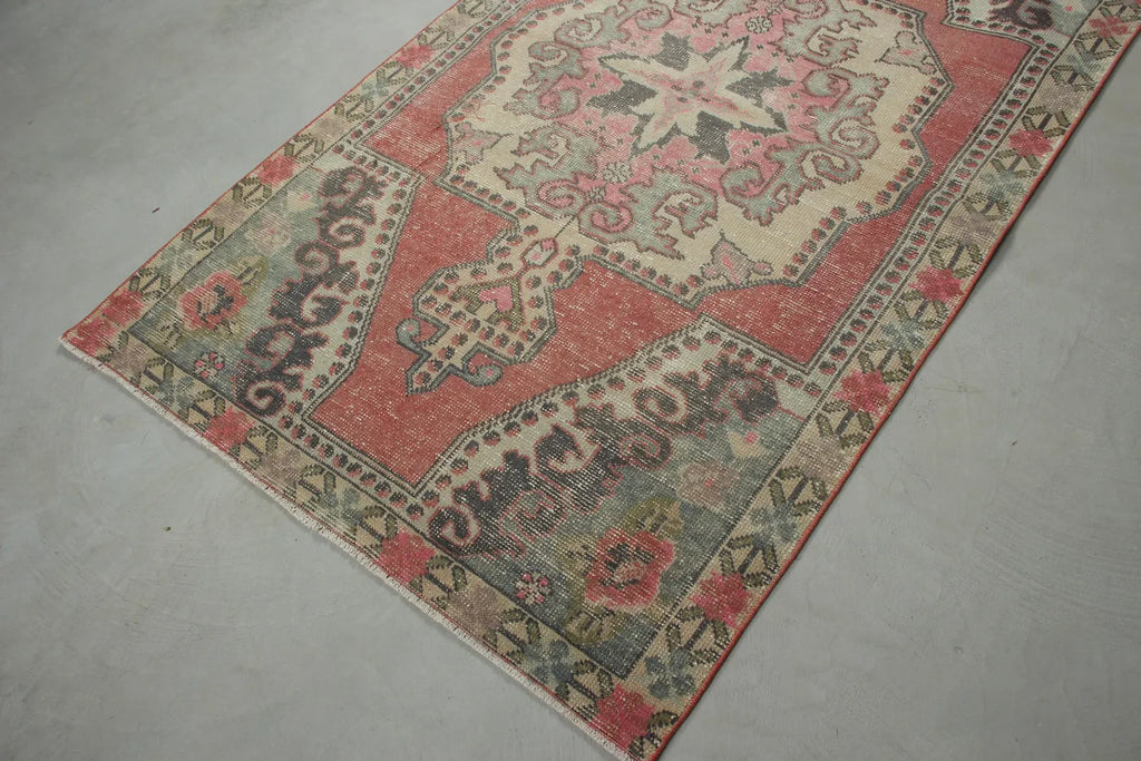Vintage Turkish Accent Area rug 4.3 x 7.2 ft
