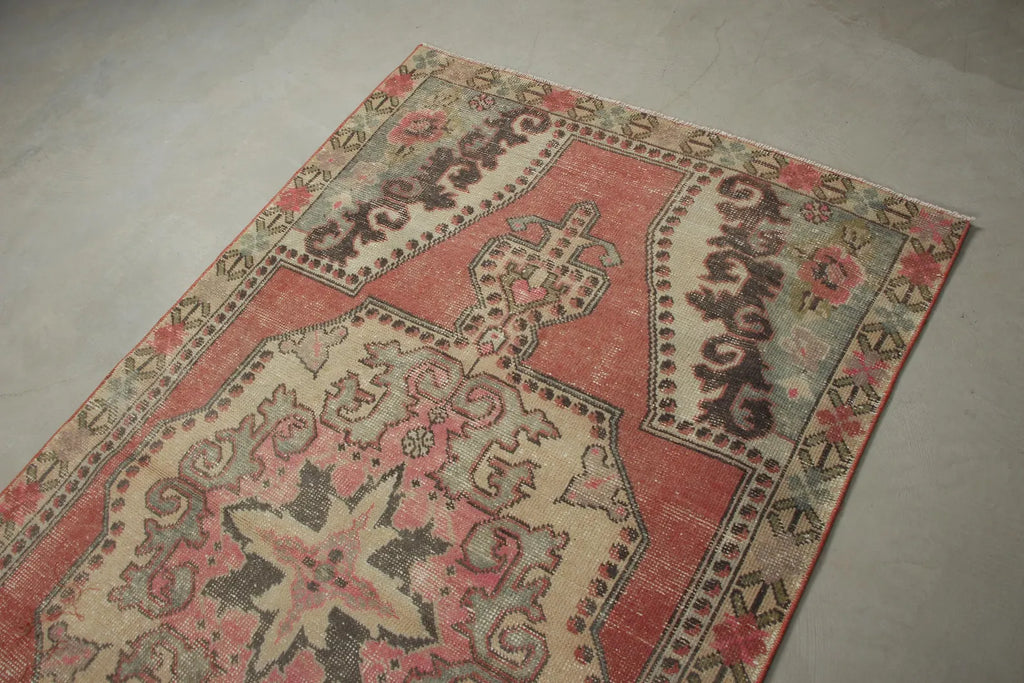 Vintage Turkish Accent Area rug 4.3 x 7.2 ft
