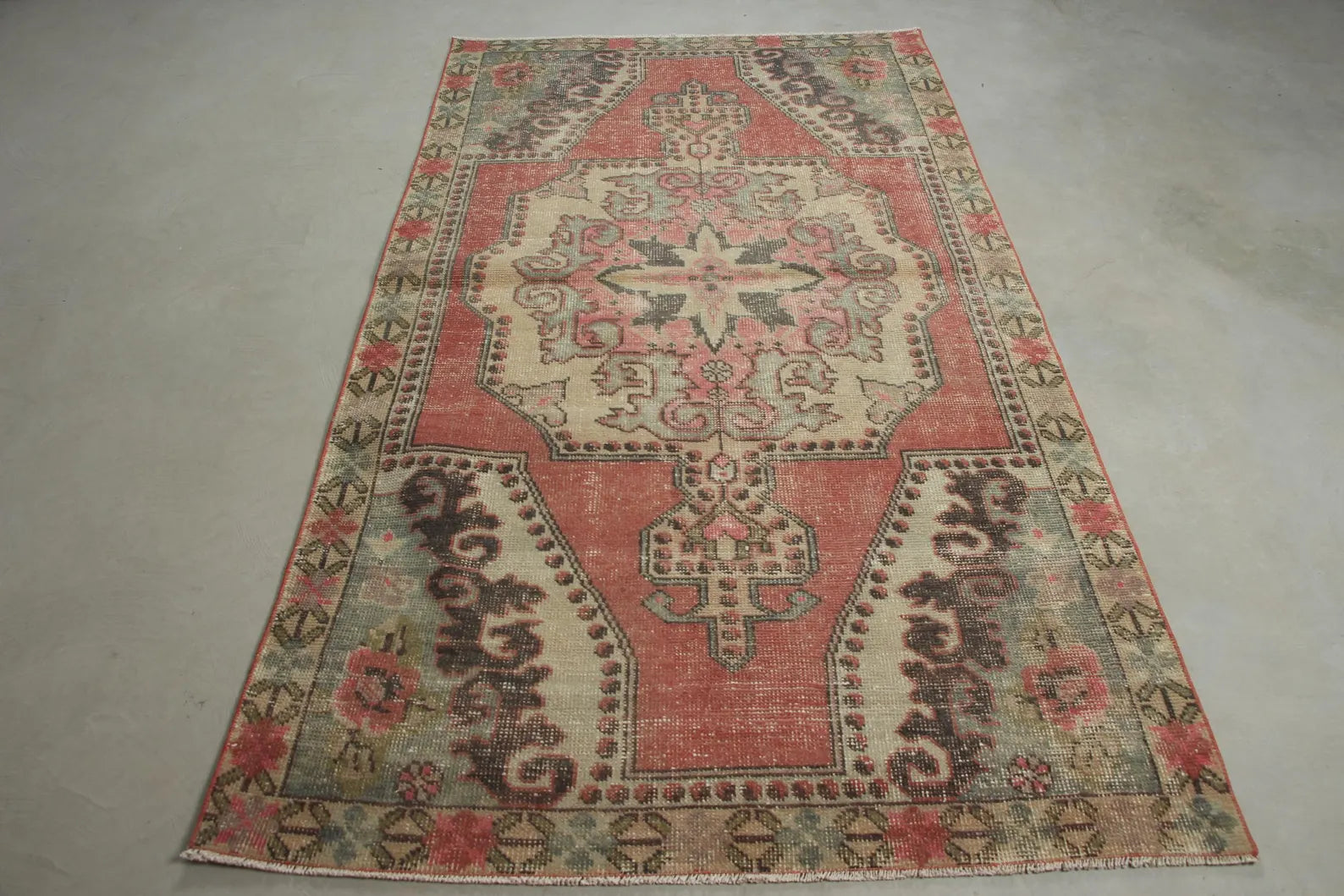 Vintage Turkish Accent Area rug 4.3 x 7.2 ft