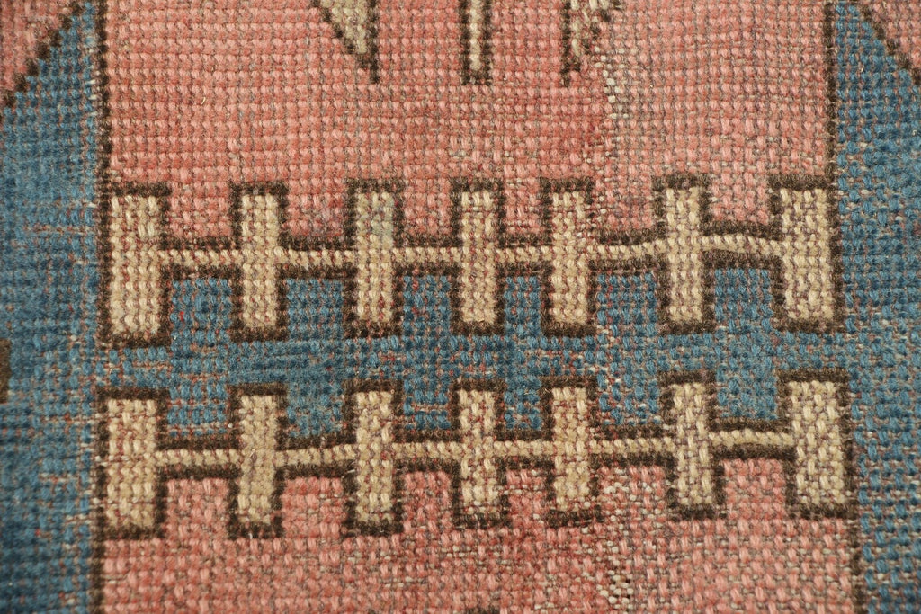 Vintage Turkish Accent Area rug 4 x 6.7 ft