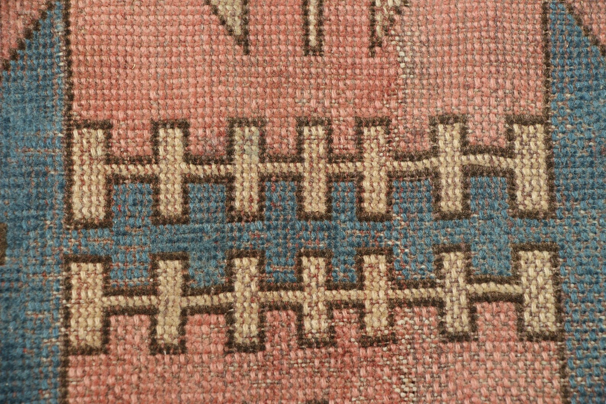 Vintage Turkish Accent Area rug 4 x 6.7 ft