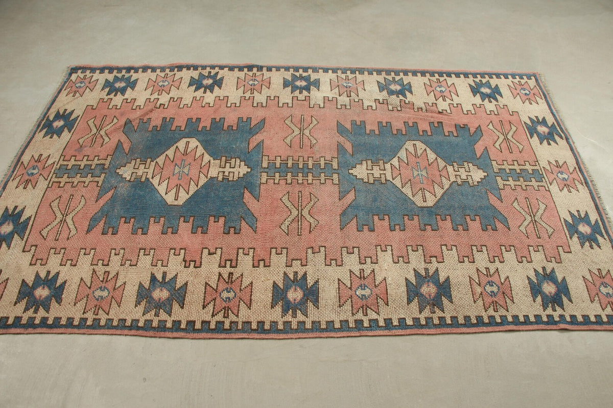 Vintage Turkish Accent Area rug 4 x 6.7 ft