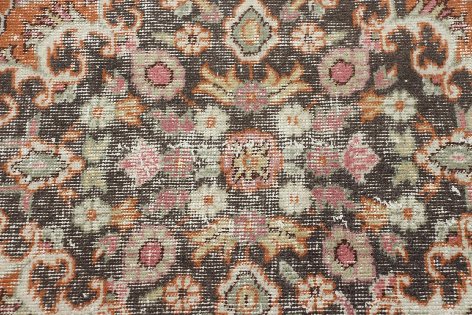 Vintage Turkish Accent Area rug 4.8 x 8.1 ft