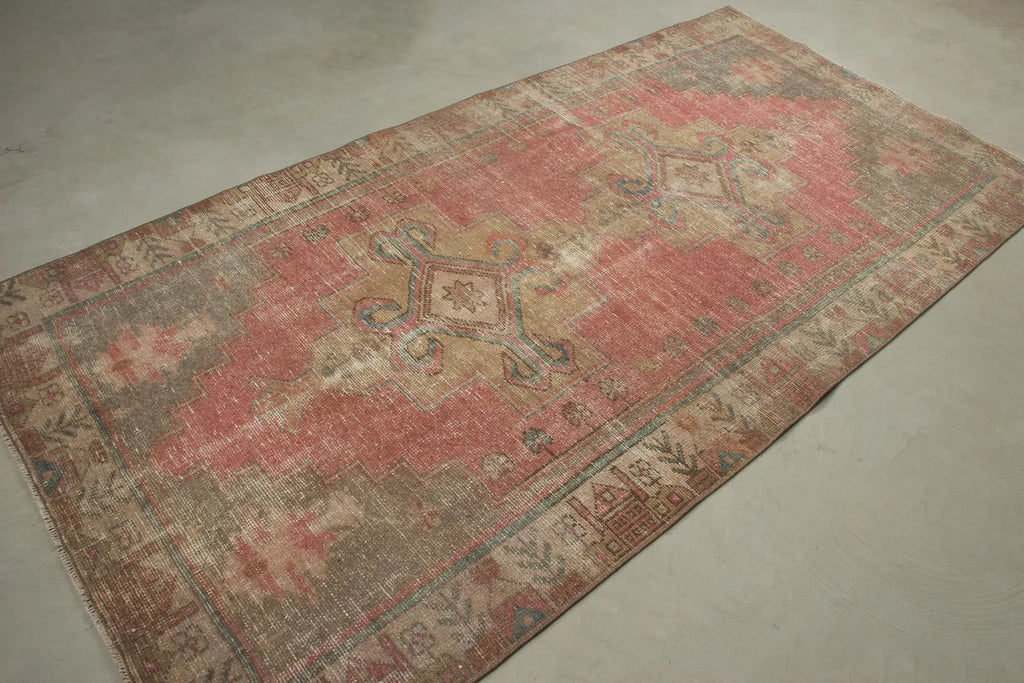 Vintage Turkish Accent Area rug 4.1 x 8.3 ft