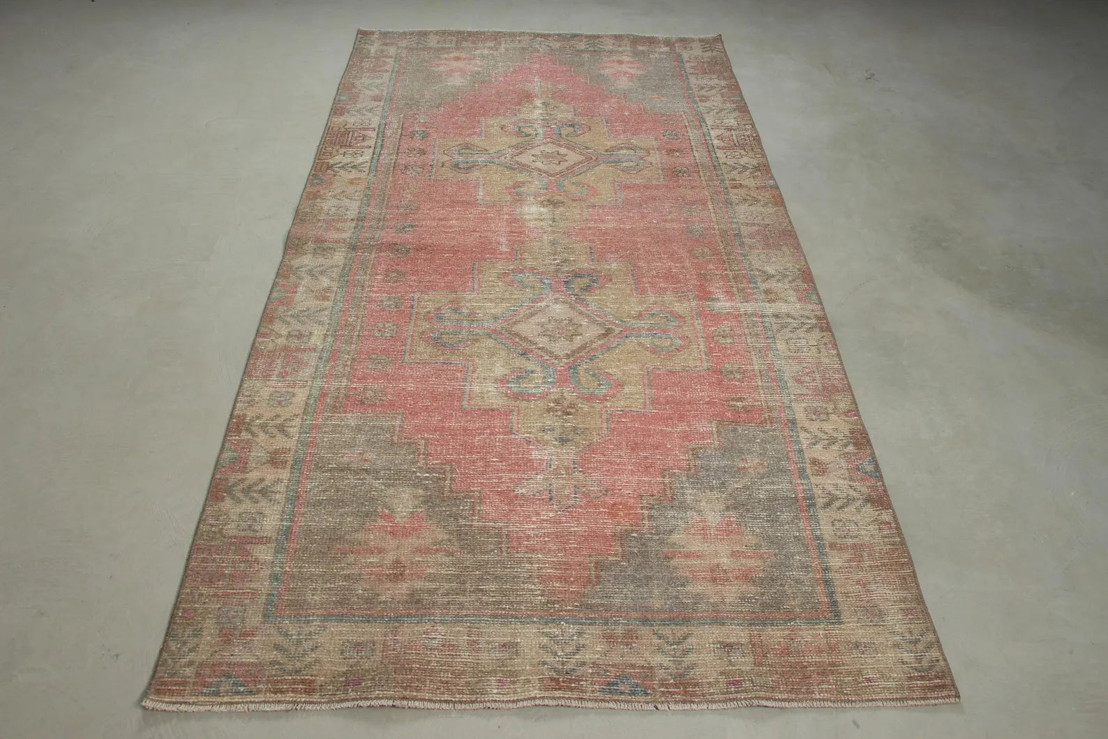 Vintage Turkish Accent Area rug 4.1 x 8.3 ft