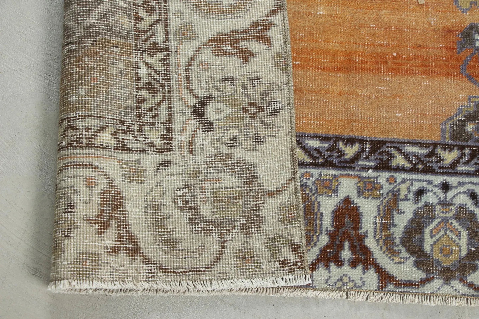 Vintage Turkish Accent Area rug 4.4 x 7.3 ft