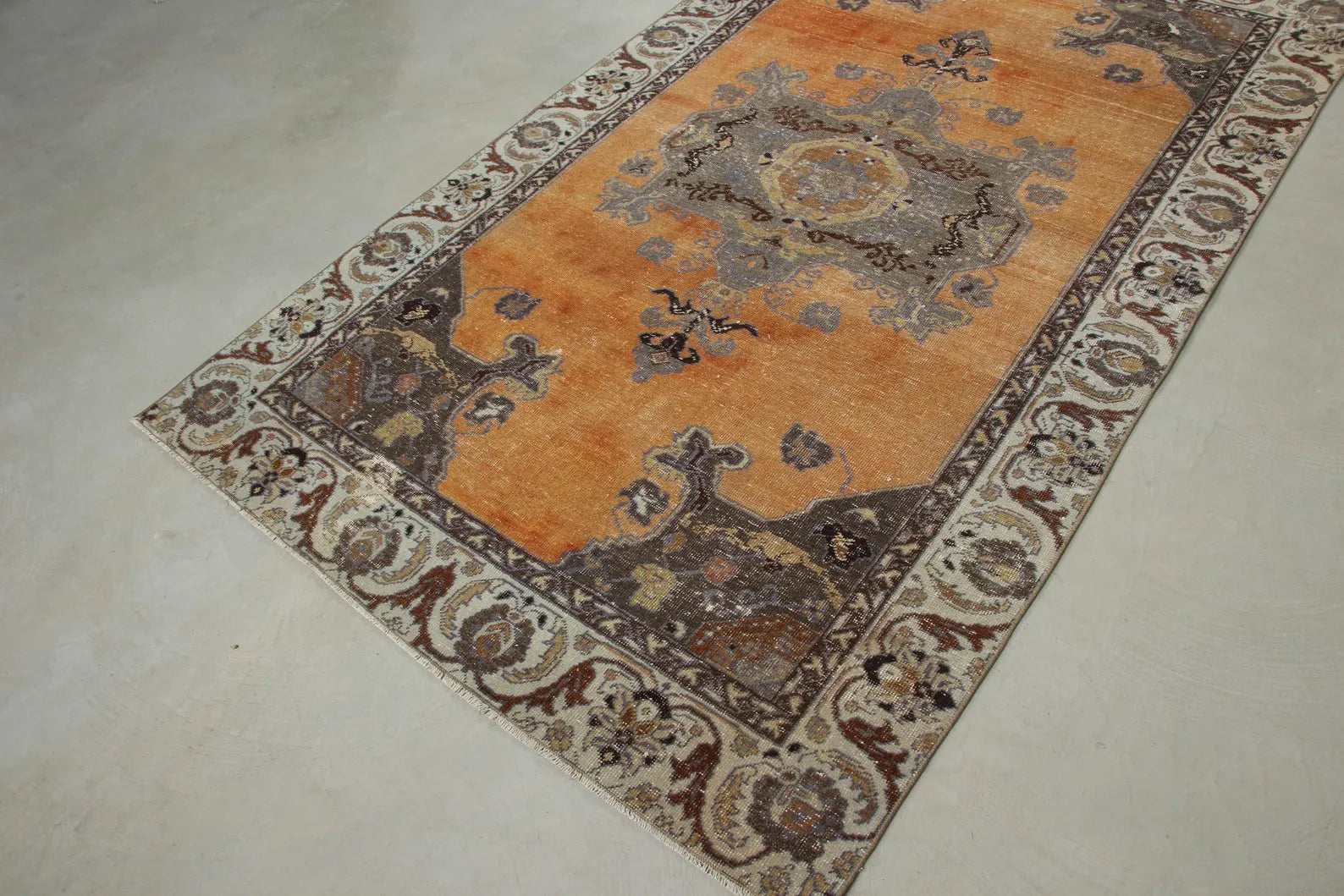 Vintage Turkish Accent Area rug 4.4 x 7.3 ft