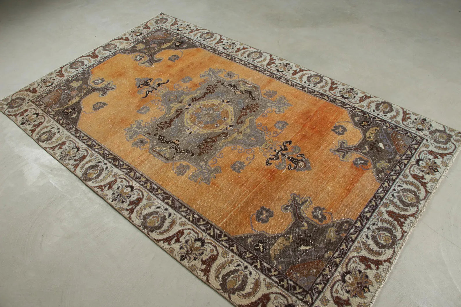 Vintage Turkish Accent Area rug 4.4 x 7.3 ft