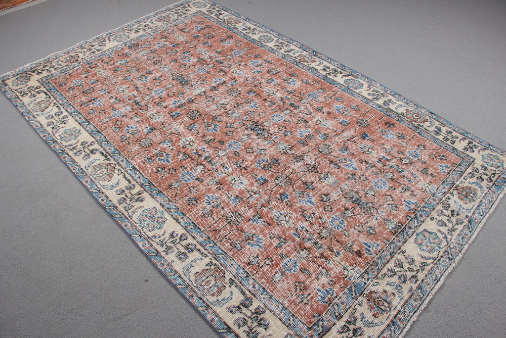Vintage Turkish Accent Area rug 4.9 x 7.7 ft