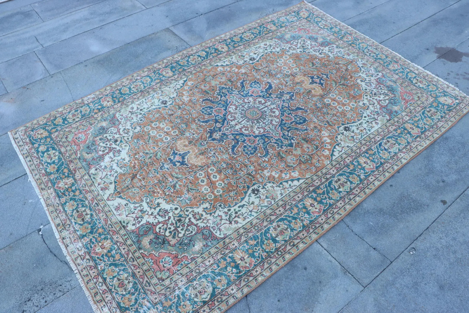 Vintage Turkish Accent Area rug 4.2 x 6.4 ft